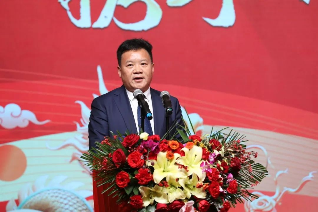 花花牛乳業30周年暨2024年客戶大會圓滿召開！